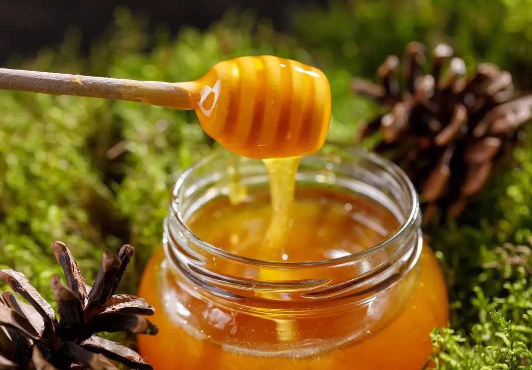 甜蜜革新，智造每一勺的優(yōu)雅：呂工機(jī)械編帶式勺裝包裝機(jī)，讓傳統(tǒng)美味煥發(fā)時(shí)尚活力