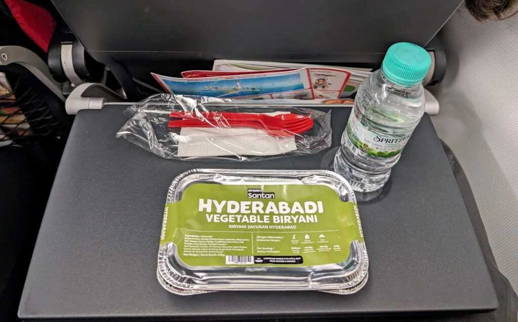 超越包裝，智馭云端味覺的精密藝術(shù)——呂工機(jī)械全自動(dòng)航空餐盒包裝生產(chǎn)線