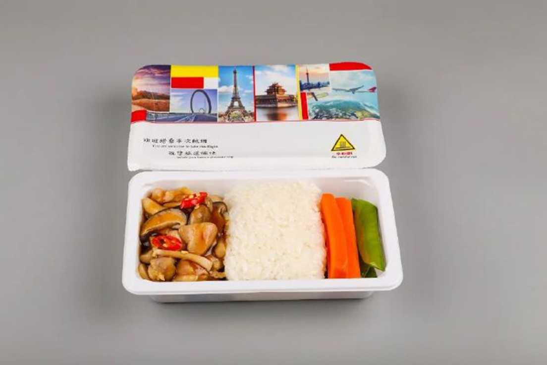 專業(yè)定制：呂工機(jī)械航空餐盒封口機(jī)，賦能中央廚房自動(dòng)化升級(jí)